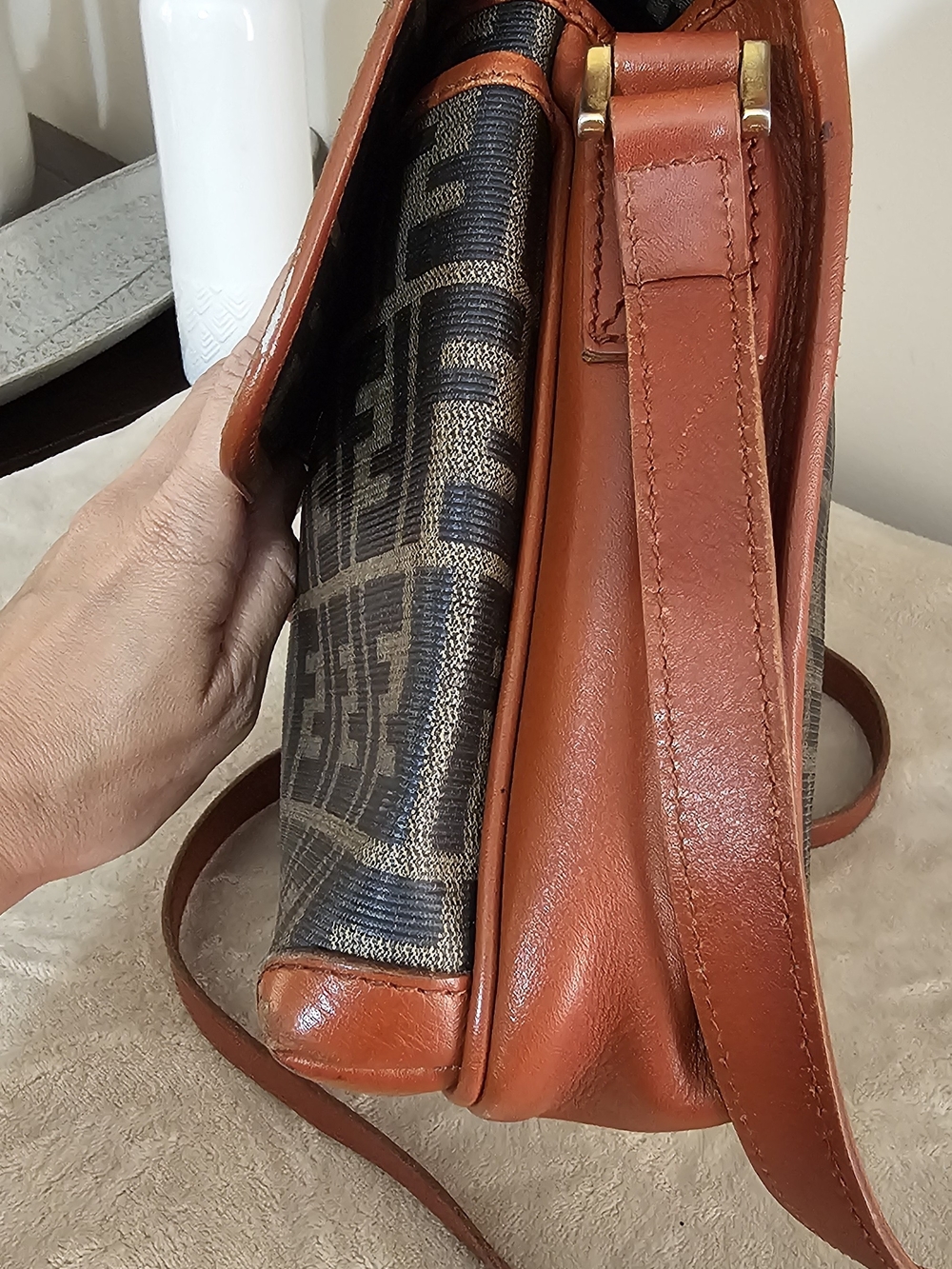 Fendi FF Zucca Crossbody Bag - VINTAGE & AUTHENTIC - Picture 3 of 8